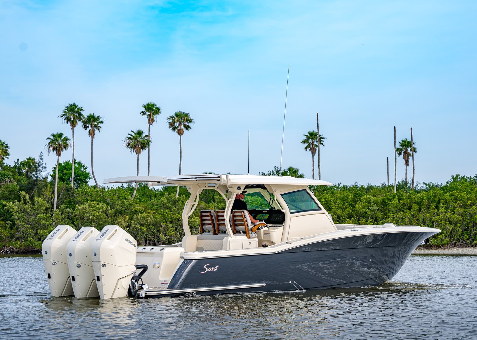 Scout LXF Series: Blending Luxury, Speed, and Fishability