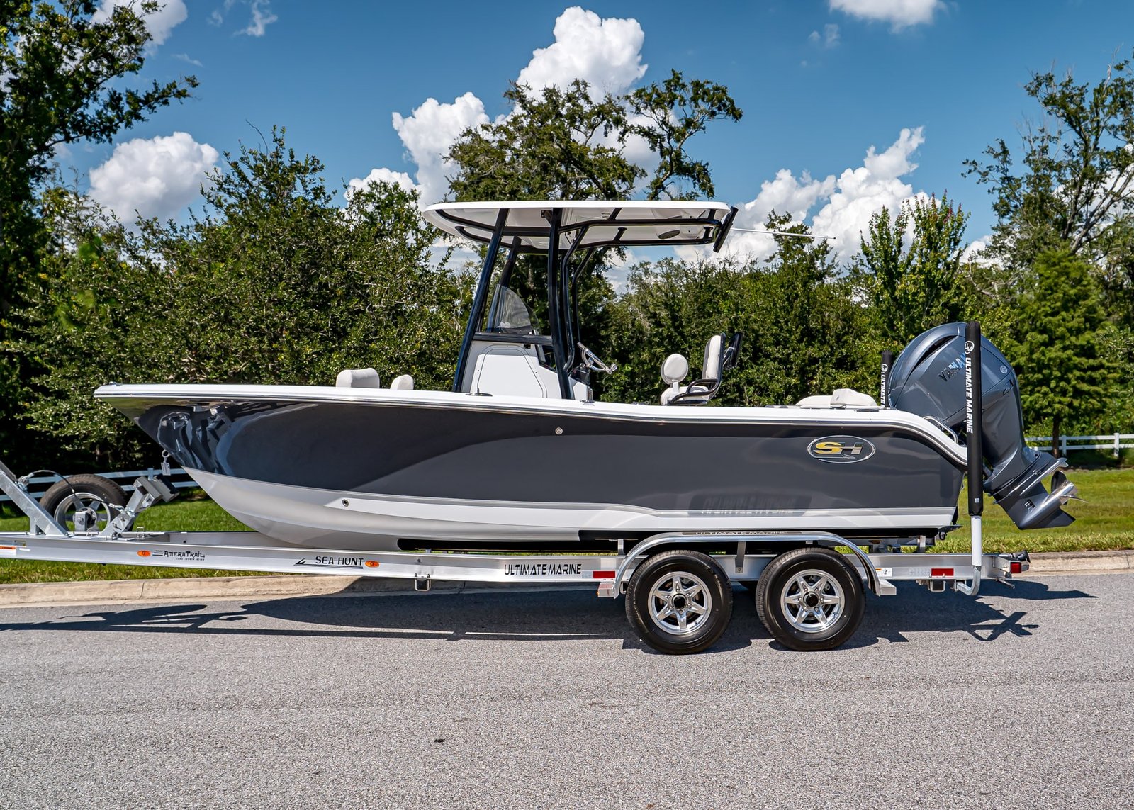 Sea Hunt Ultra Series in Ash Gray: A Sleek Look for Serious Boaters