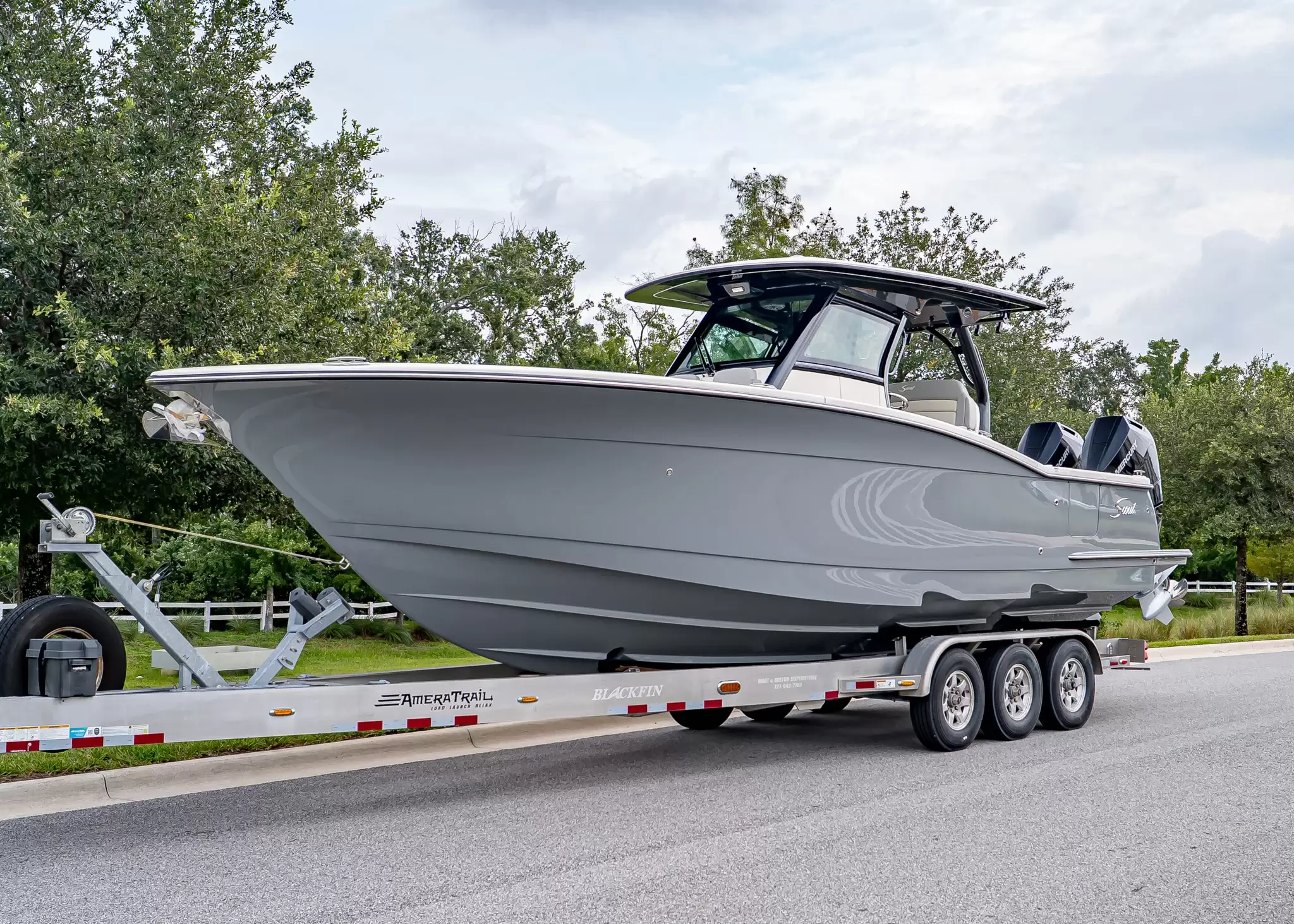 2027 Scout 330 LXF (SC-0027)